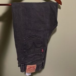 levi’s high waisted mom jeans